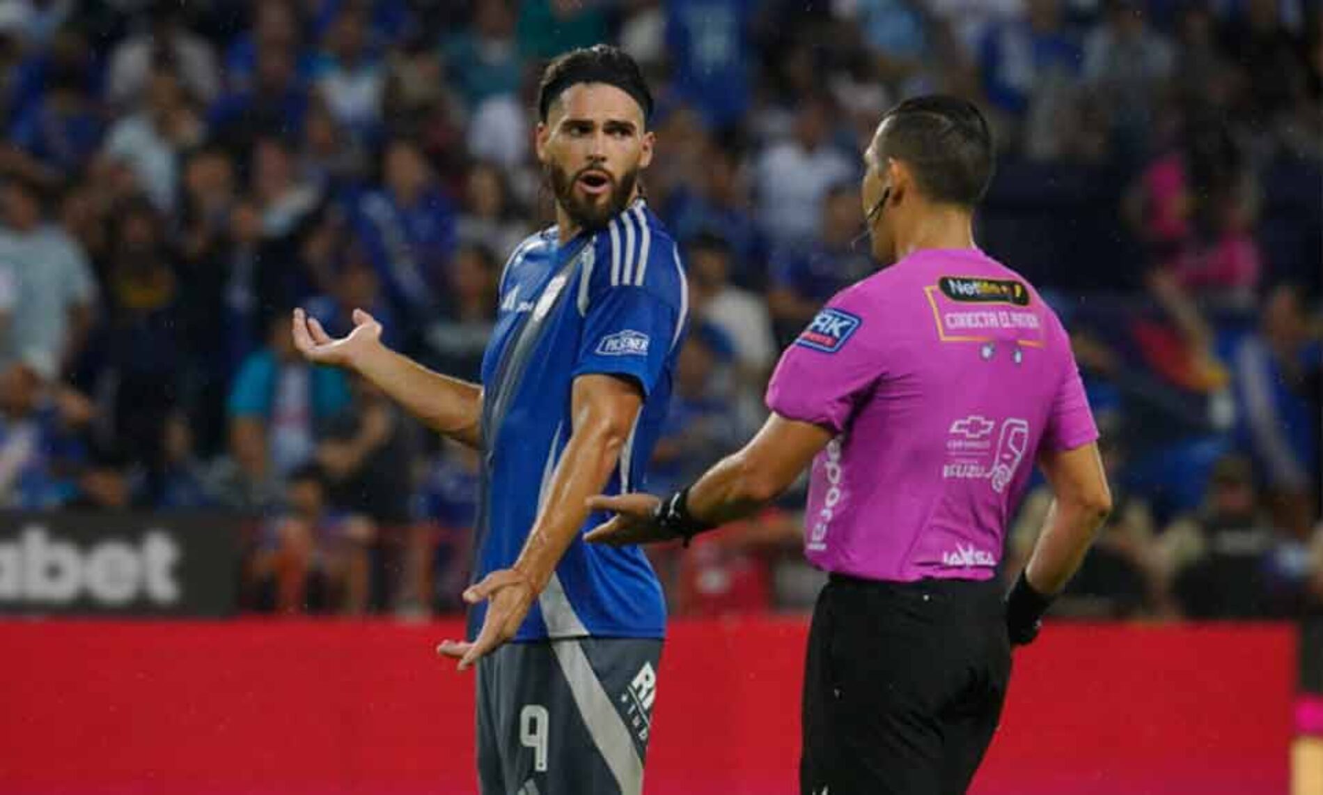 JOAO QUIÑÓNEZ Y FACUNDO CASTELLI, JUGADORES DE EMELEC, SE DISCULPAN TRAS HABER SIDO EXPULSADOS ANTE EL NACIONAL