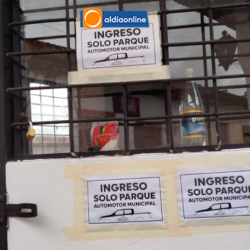“INGRESO SOLO PARQUE AUTOMOTRIZ MUNICIPAL” USUARIOS NO PUEDEN HACER USO DEL PARQUEADERO
