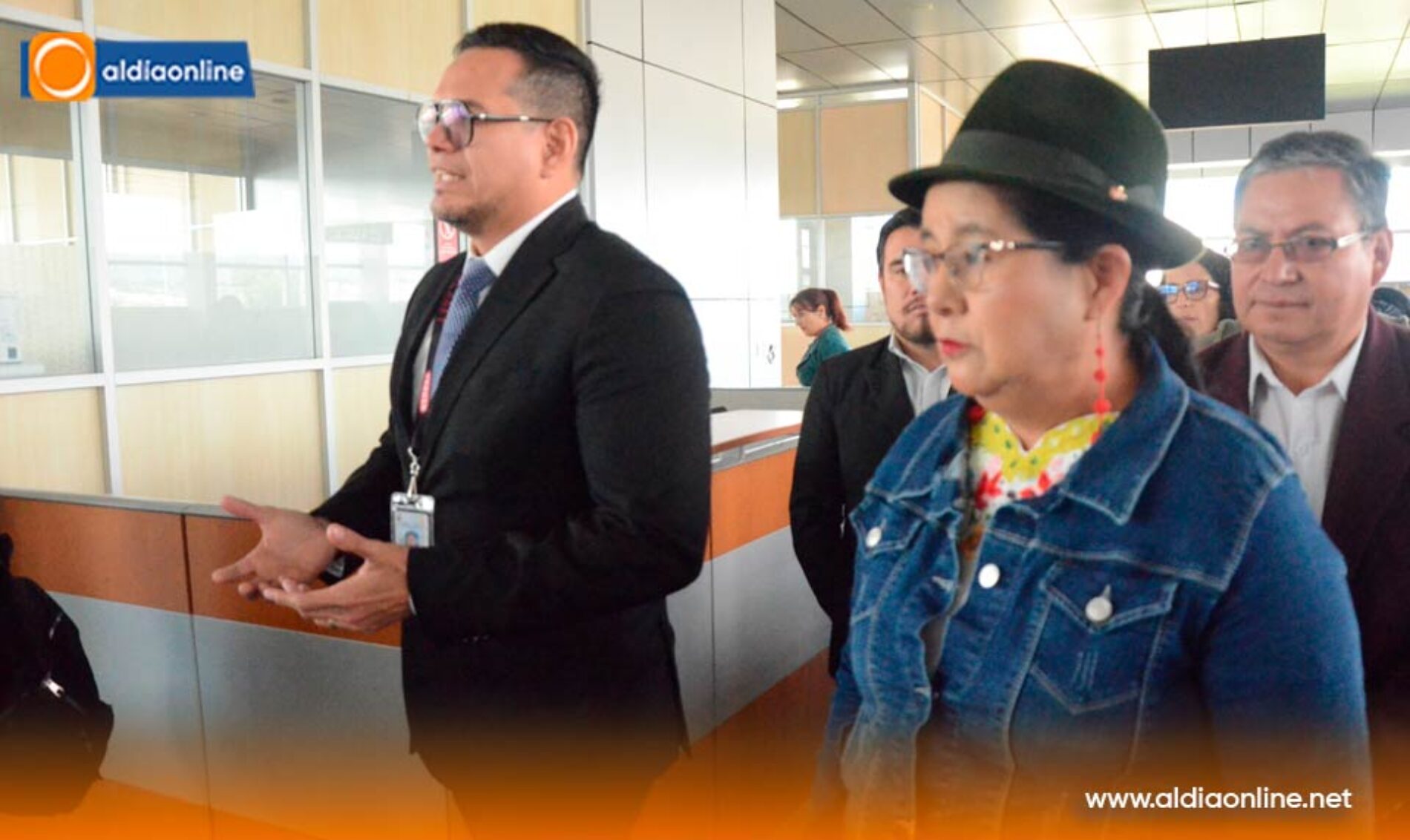 PREFECTURA  Y DAC  APLAZAN FIRMA  DE CARTA DE ENTENDIMIENTO PARA  ADMINISTRACIÓN DE AEROPUERTO  COTOPAXI   (VIDEOS)