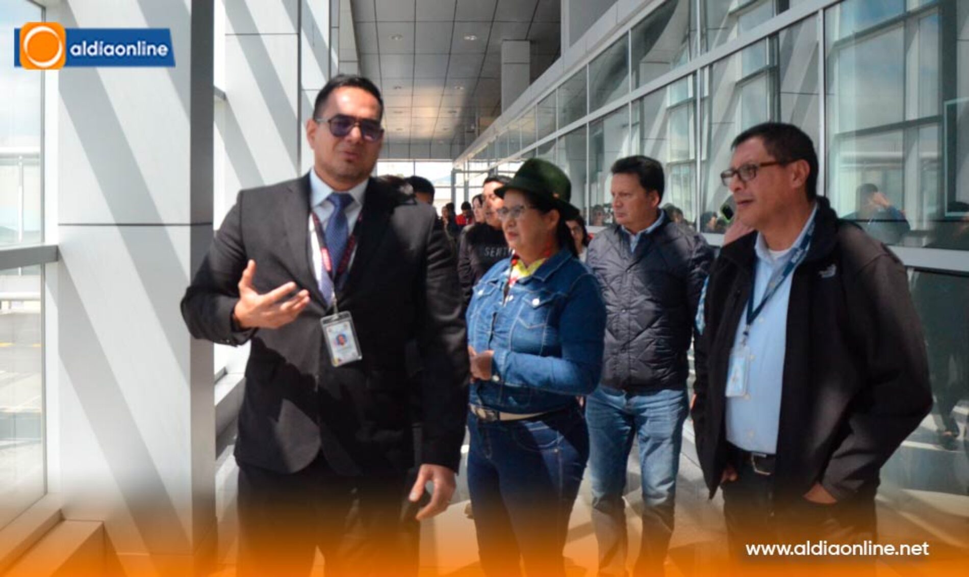 PREFECTURA  Y DAC  APLAZAN FIRMA  DE CARTA DE ENTENDIMIENTO PARA  ADMINISTRACIÓN DE AEROPUERTO  COTOPAXI   (VIDEOS)