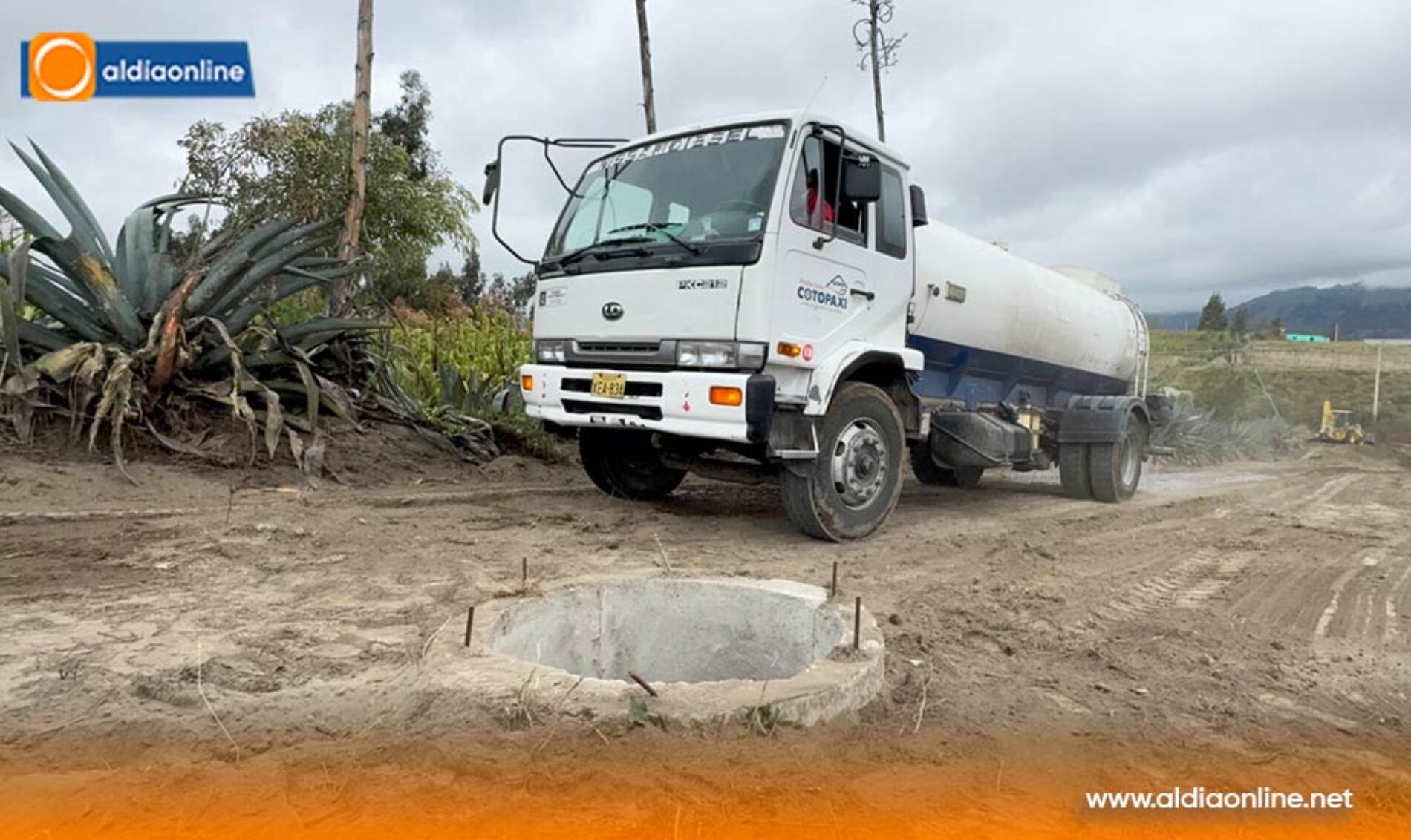 LA PREFECTURA DE COTOPAXI, APOYA AL BARRIO TAWANTINSUYO DE PUJILÍ CON OBRAS DE VIALIDAD