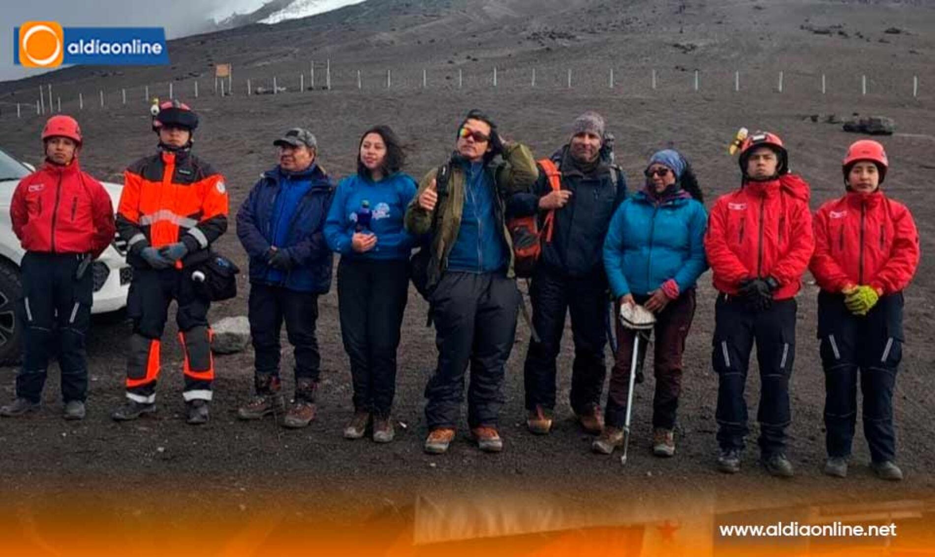 BOMBEROS RESCATARON A 8 PERSONAS PERDIDAS EN EL VOLCÁN COTOPAXI