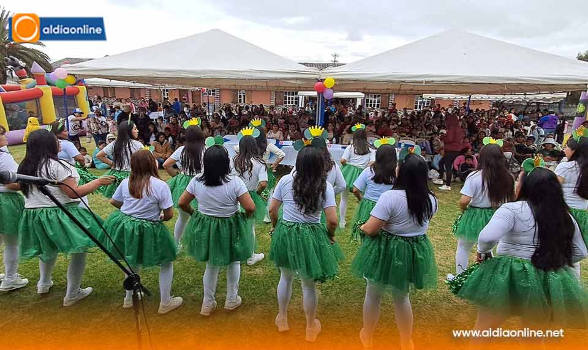 EL PATRONATO DE SALCEDO CONJUNTAMENTE CON EL MIES, RINDIERON UN JUSTO HOMENAJE A TODOS LOS NIÑOS DE LOS 7 CENTROS DE DESARROLLO INFANTIL