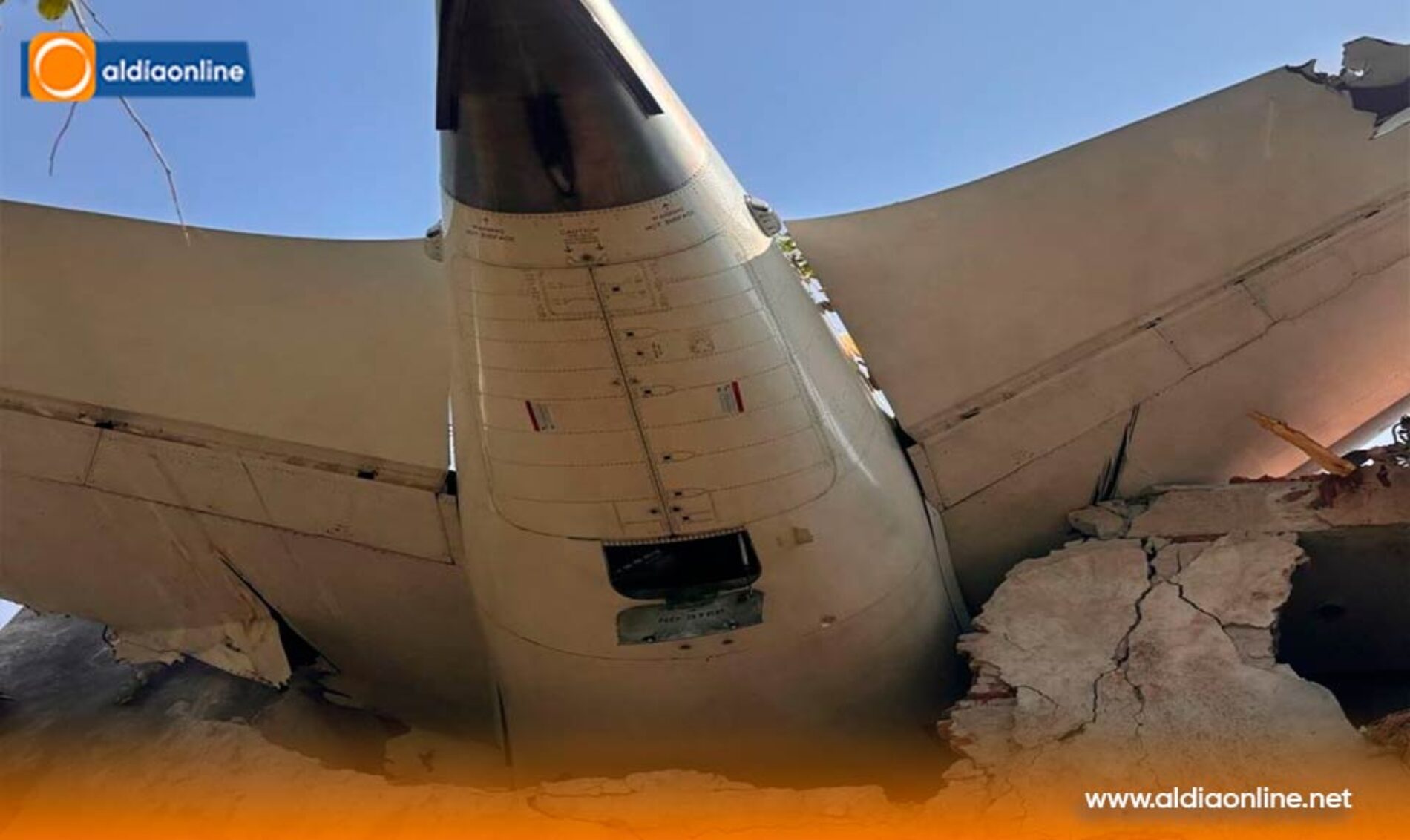 TRÁGICO ACCIDENTE AÉREO EN LA INDIA CON 242 PERSONAS A BORDO NO HAN ENCONTRADO RASTROS DE SUPERVIVIENTES