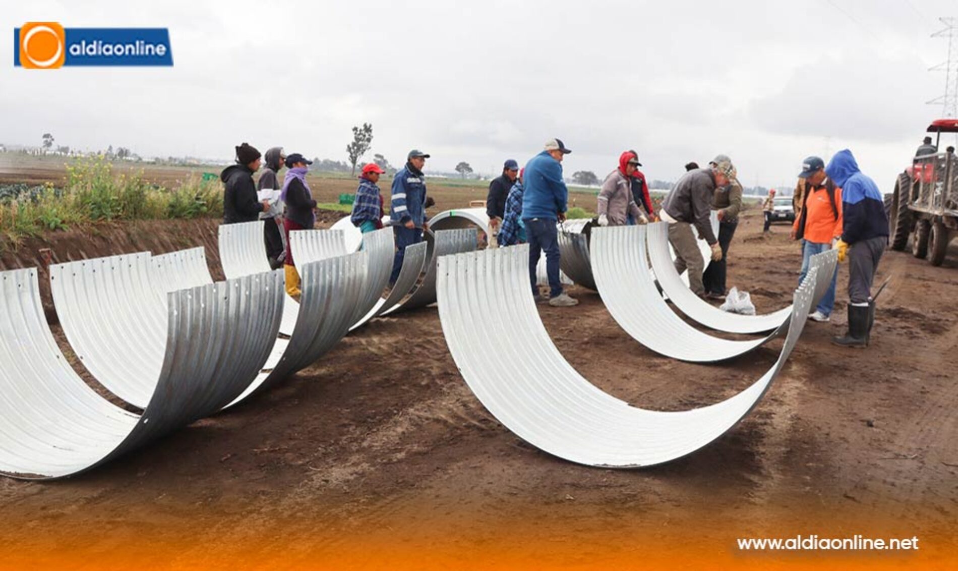 LA PREFECTURA DE COTOPAXI EJECUTA OBRA VIAL ESTRATÉGICA ENTRE LA PIEDRA COLORADA Y TANICUCHÍ