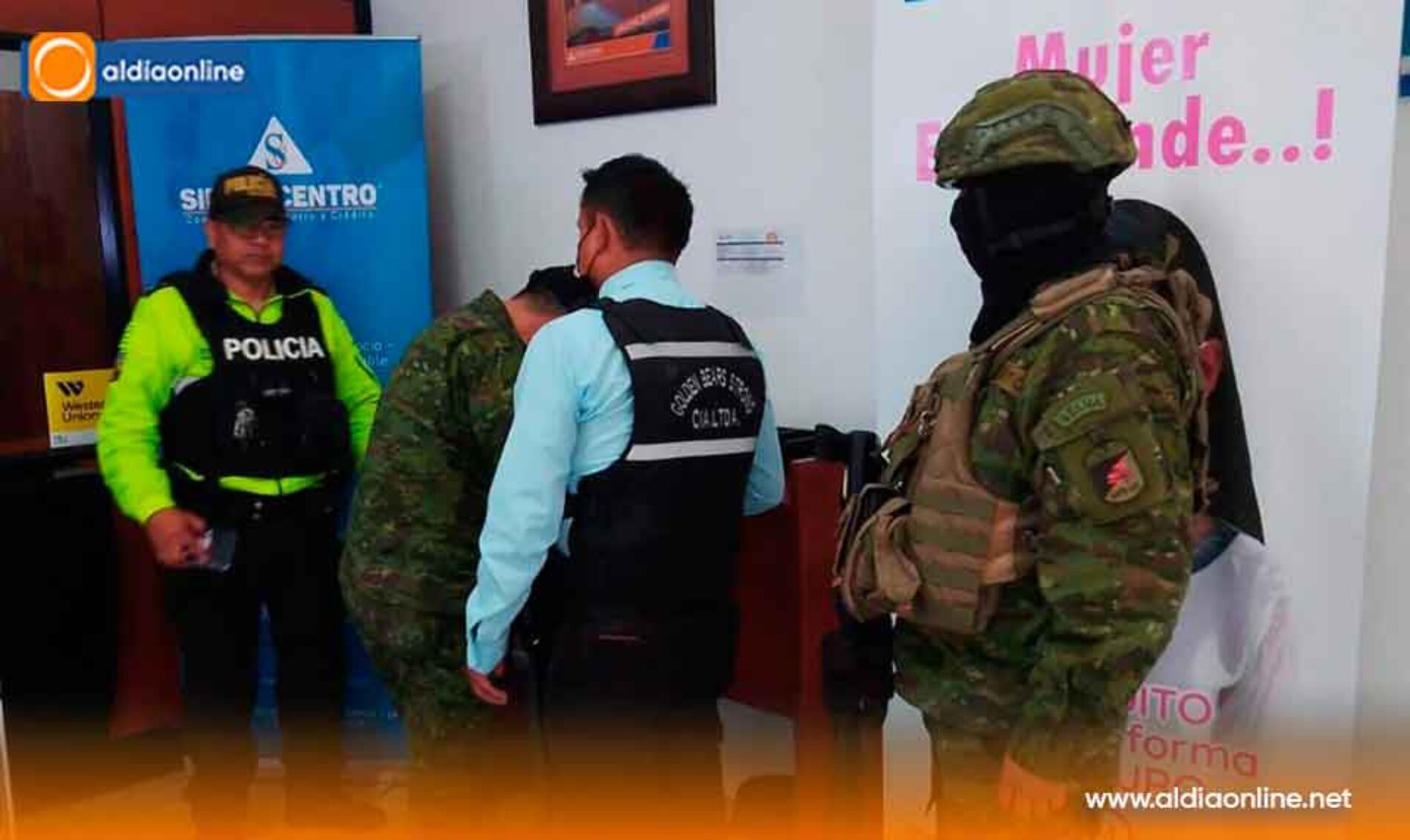 EJÉRCITO ECUATORIANO INCAUTA ARMAMENTO EN LA PROVINCIA DE COTOPAXI