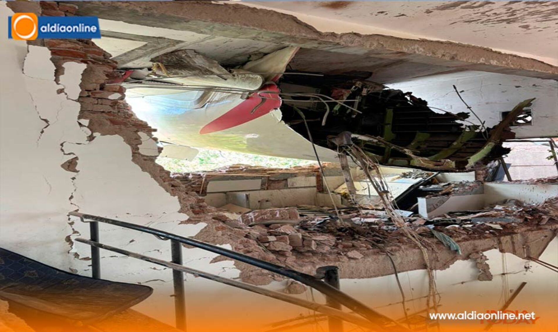 TRÁGICO ACCIDENTE AÉREO EN LA INDIA CON 242 PERSONAS A BORDO NO HAN ENCONTRADO RASTROS DE SUPERVIVIENTES