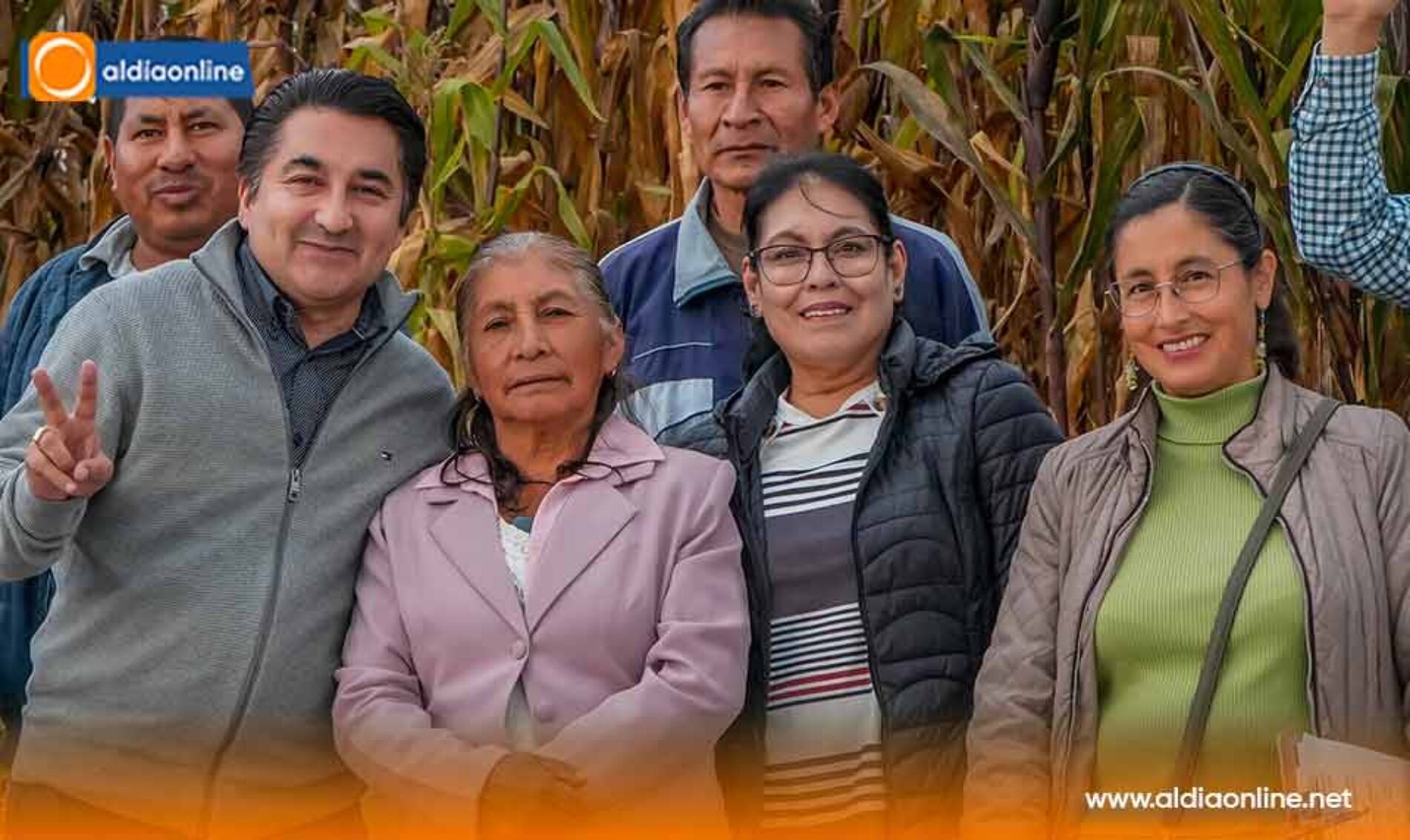 ALCALDE DE LATACUNGA INAUGURÓ ADOQUINADO DE LA CALLE ATACAZO UBICADA EN EL SECTOR LA LAGUNA