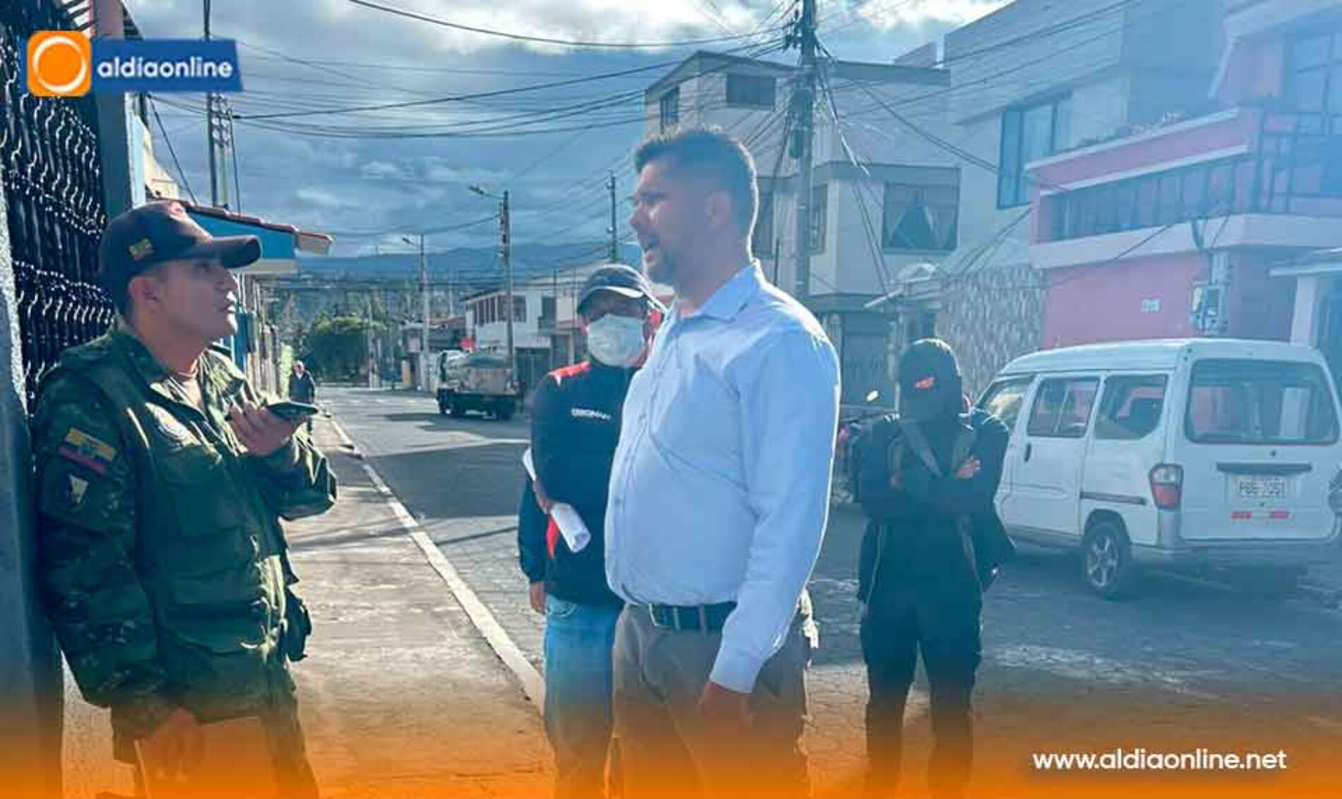 EJÉRCITO ECUATORIANO INCAUTA ARMAMENTO EN LA PROVINCIA DE COTOPAXI