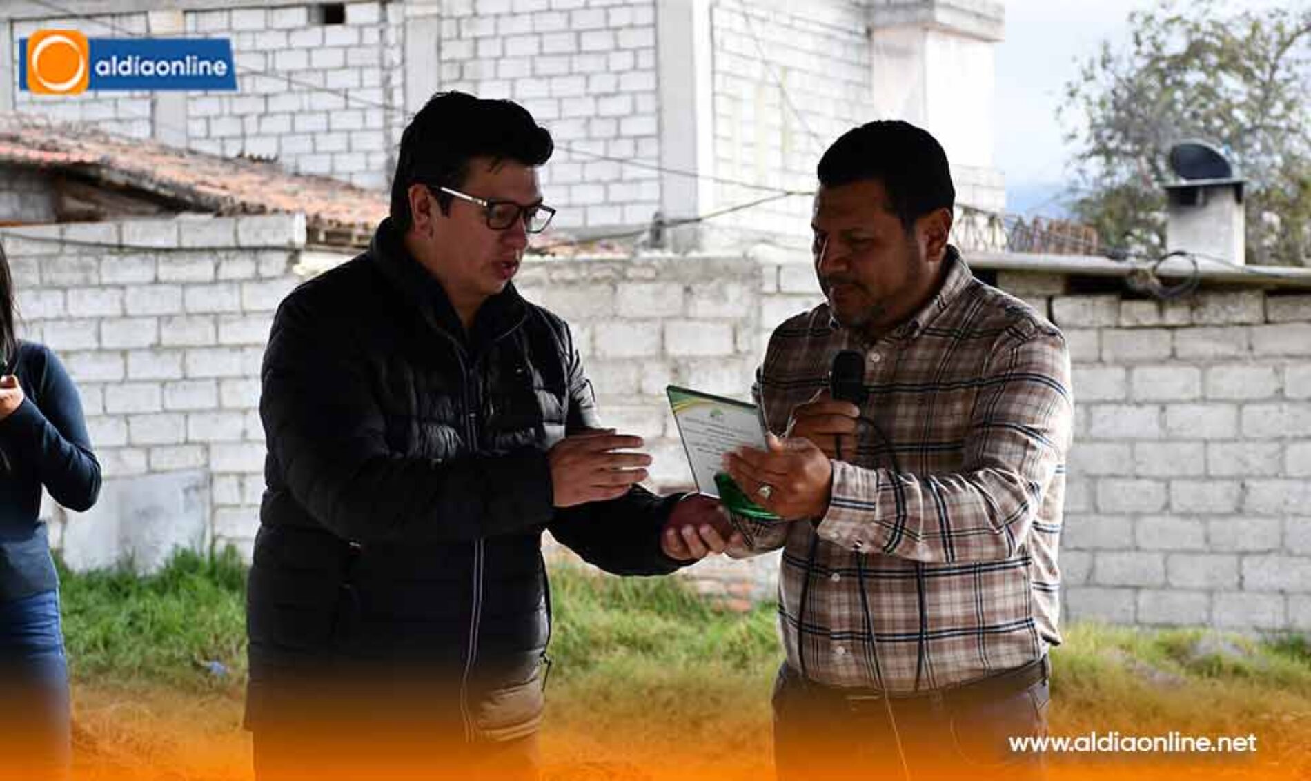 ALCALDÍA DE SALCEDO INAUGURA ADOQUINADO EN EL BARRIO CAMPO ALEGRE