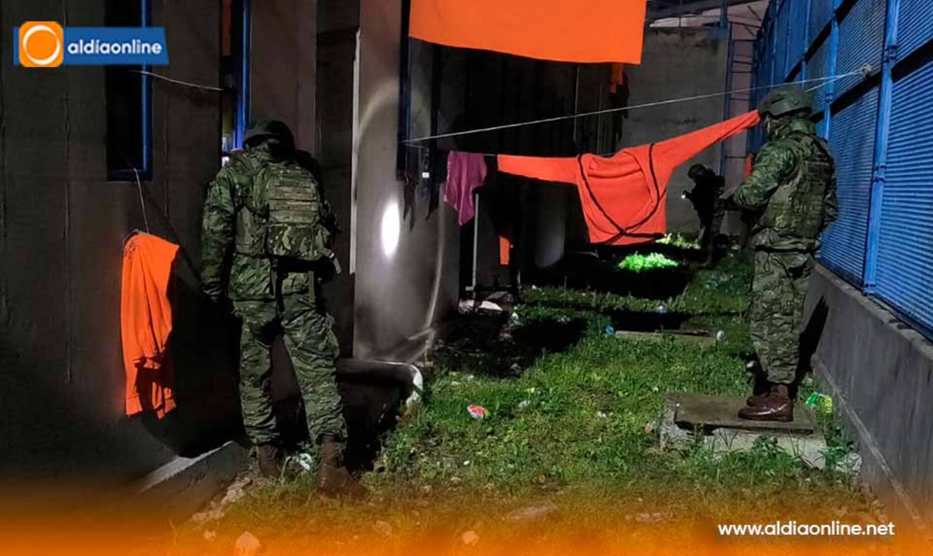 EJÉRCITO ECUATORIANO REALIZA OPERATIVOS DE CONTROL DENTRO DEL CPL COTOPAXI DECOMISANDO OBJETOS PROHIBIDOS