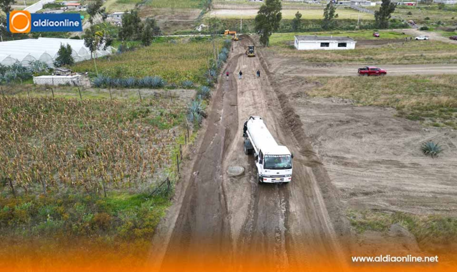 LA PREFECTURA DE COTOPAXI, APOYA AL BARRIO TAWANTINSUYO DE PUJILÍ CON OBRAS DE VIALIDAD