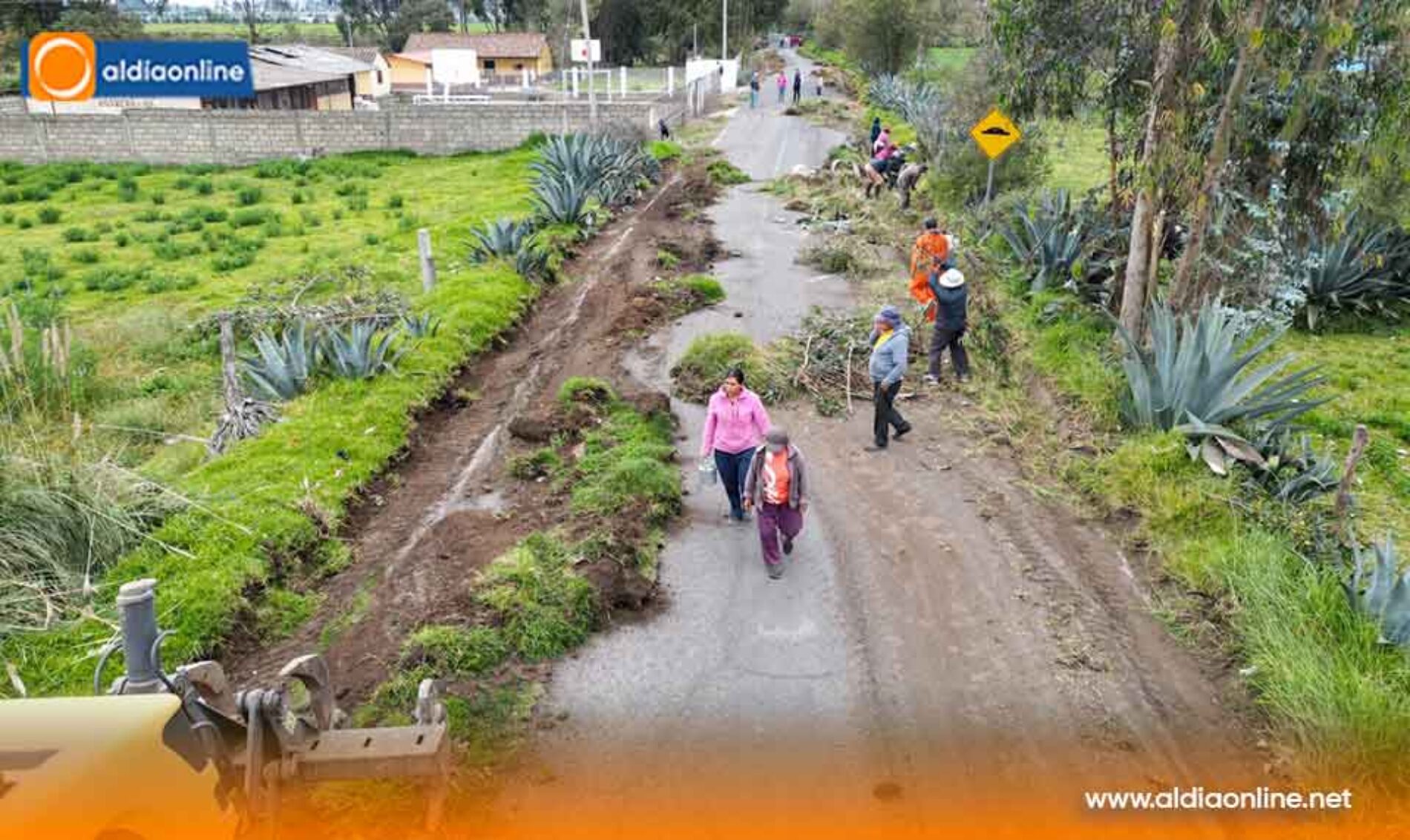 EL DÍA DEL AMBIENTE LO FESTEJAMOS CON LA MINGA DESDE EL PARQUE ECOLÓGICO DE PUJILÍ HASTA LA Y DE CUSUBAMBA