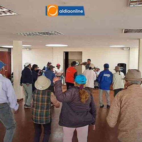 BAILOTERAPIA SE APODERÓ DE LOS ADULTOS MAYORES, EN EL CENTRO INTEGRAL DE ATENCIÓN GERIÁTRICA EN SALCEDO.
