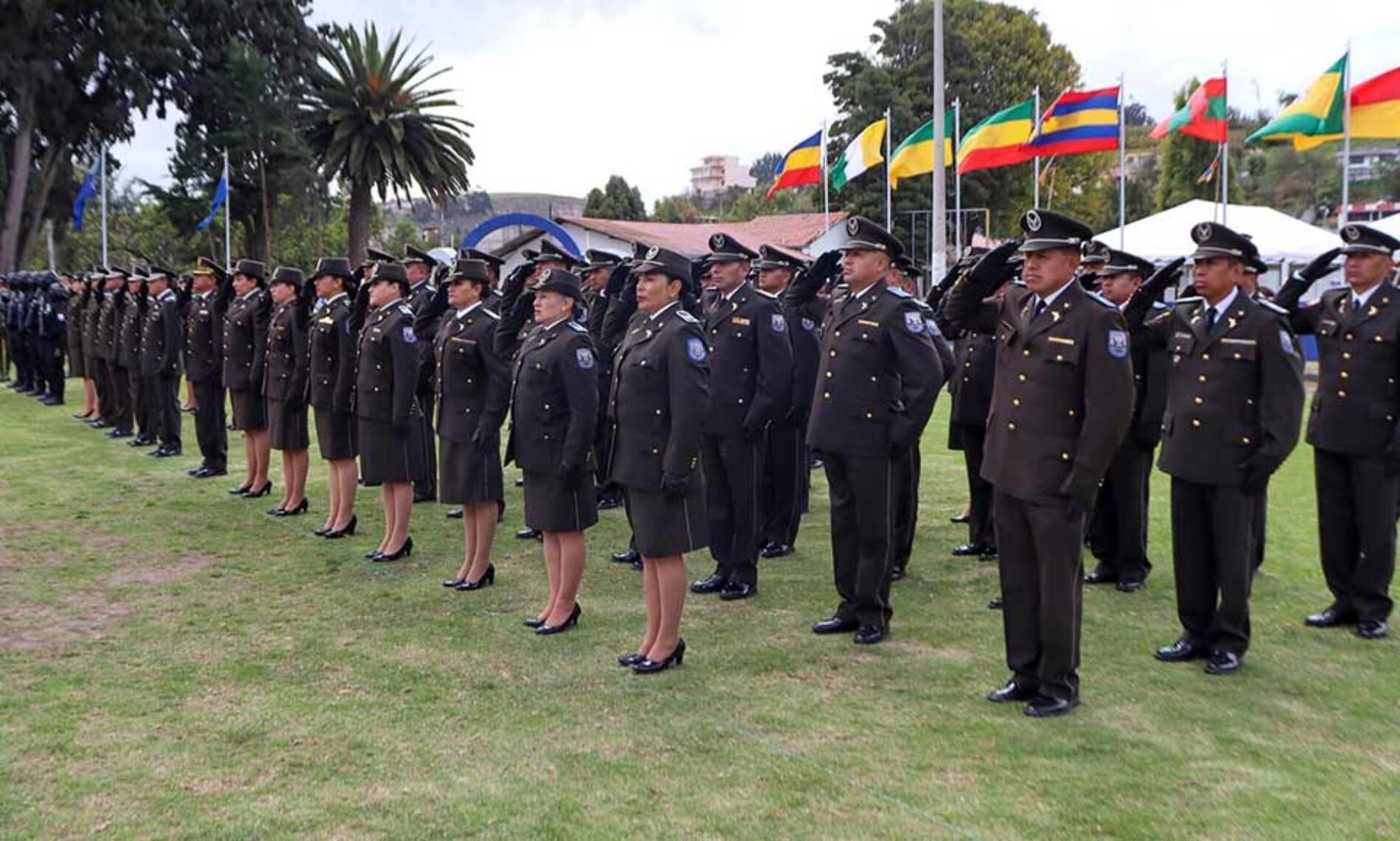 GOBERNADOR DE COTOPAXI PARTICIPÓ DEL RECONOCIMIENTO AL SERVICIO POLICIAL