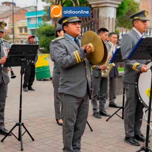 GAD.M DE SAQUISILÍ ADQUIRIRÁ UN MINI BUS AL SERVICIO DE BANDA MUNICIPAL Y GRUPO DE  DANZA