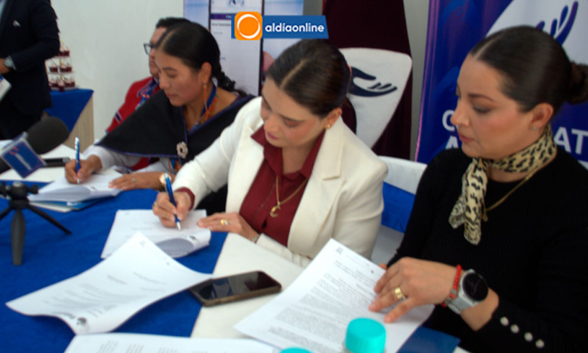 COAC AMBATO Y PATRONATO DE LATACUNGA FIRMARON CONVENIO DE APOYO PARA LA CASA DE ACOGIDA ” ABRIGANDO SUEÑOS” (VIDEO)
