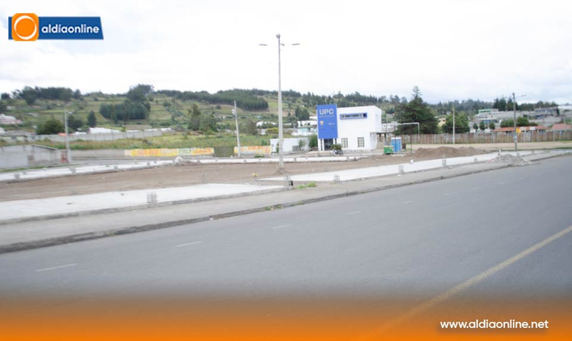TRABAJOS EN PLAZA DE HIERBA EN SAQUISILÍ CON UN 50% DE AVANCE DE OBRA (VIDEO)