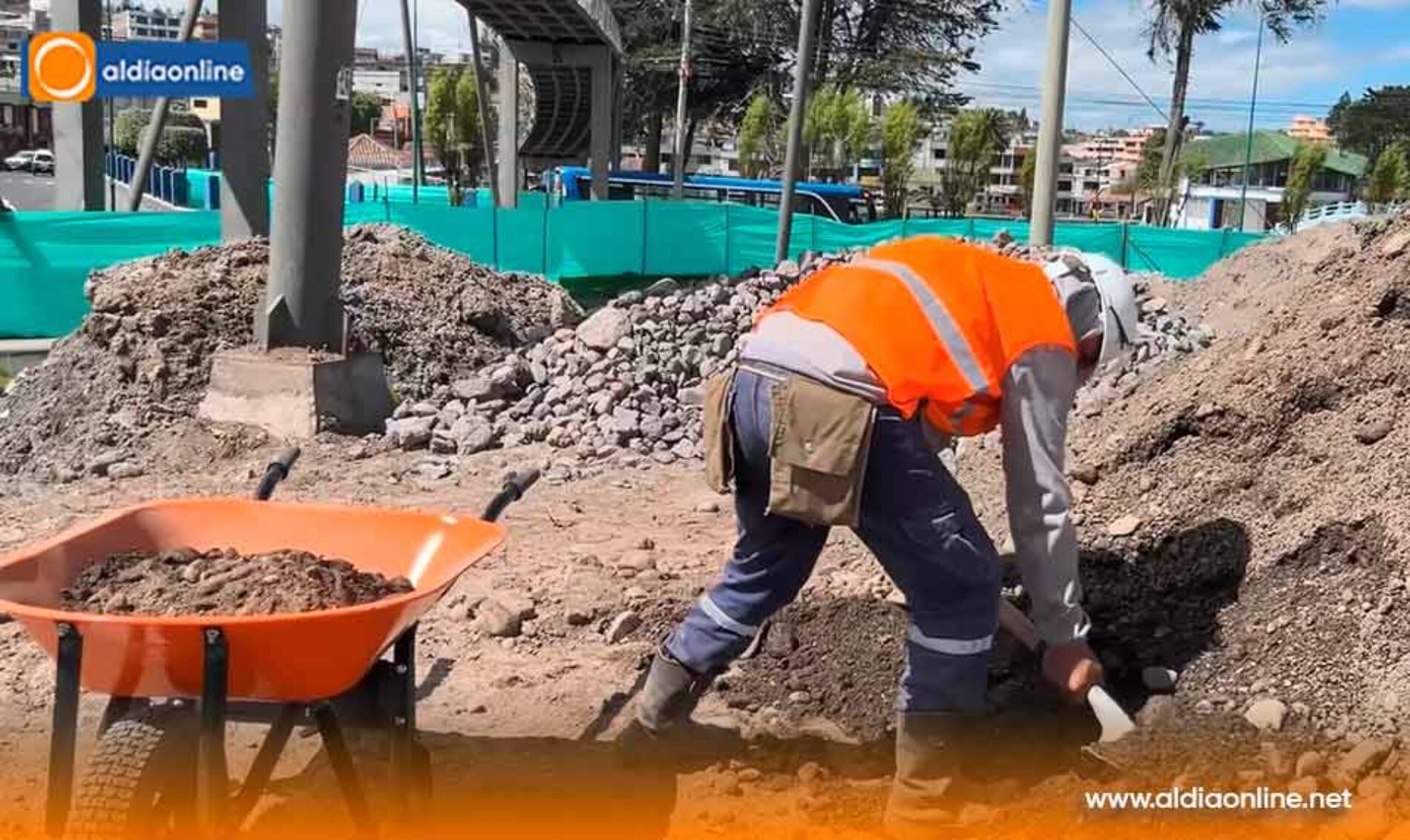 CONTINÚAN TRABAJOS EN EL PARQUE LINEAL LA LAGUNA PARA RECUPERAR UN ESPACIO CLAVE PARA LATACUNGA.(VIDEO)