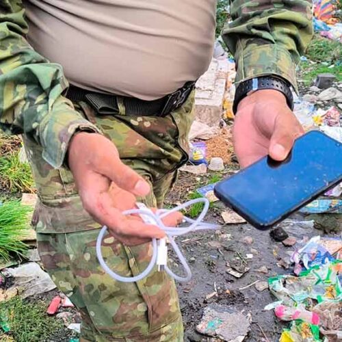 EJÉRCITO ECUATORIANO DECOMISÓ CELULARES Y VARIOS ARTÍCULOS PROHIBIDOS EN EL INTERIOR DEL CPL COTOPAXI