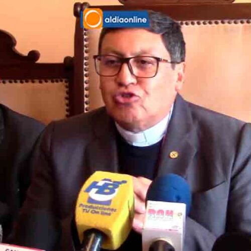 MONSEÑOR GEOVANNI PAZ, OBISPO DE LA DIÓCESIS DE LATACUNGA, ANUNCIÓ CAMBIOS DE SACERDOTES