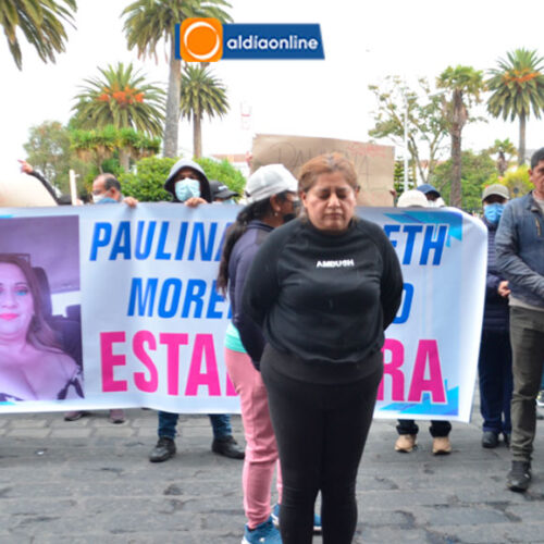 MÁS DE 100 MIL DÓLARES HABRÍA ESTAFADO FUNCIONARÍA DEL MUNICIPIO DE LATACUNGA,  LE HICIERON CAMINAR DESCALZA (VIDEO)