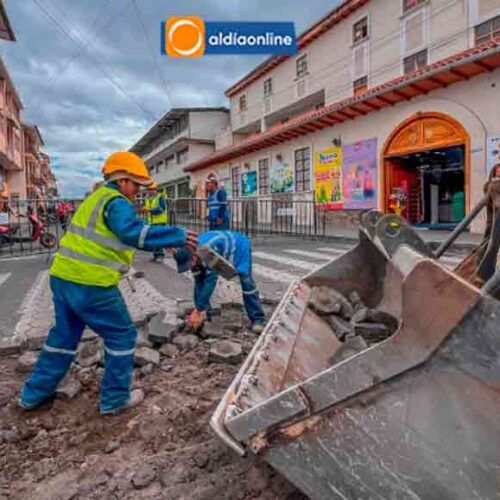 VARIAS TAREAS CONTEMPLAN EL PLAN DE MANTENIMIENTO VIAL EN EJECUCIÓN  EN LATACUNGA
