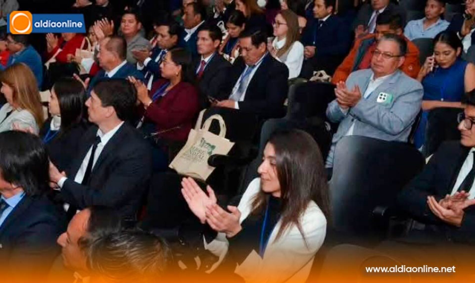 VICE PREFECTO DE COTOPAXI, RECIBIÓ “PREMIO MUNDIAL BUEN GOBIERNO” CON MOTIVO DEL VIII CUMBRE  MUNDIAL MONTECARLO, EN ARGENTINA