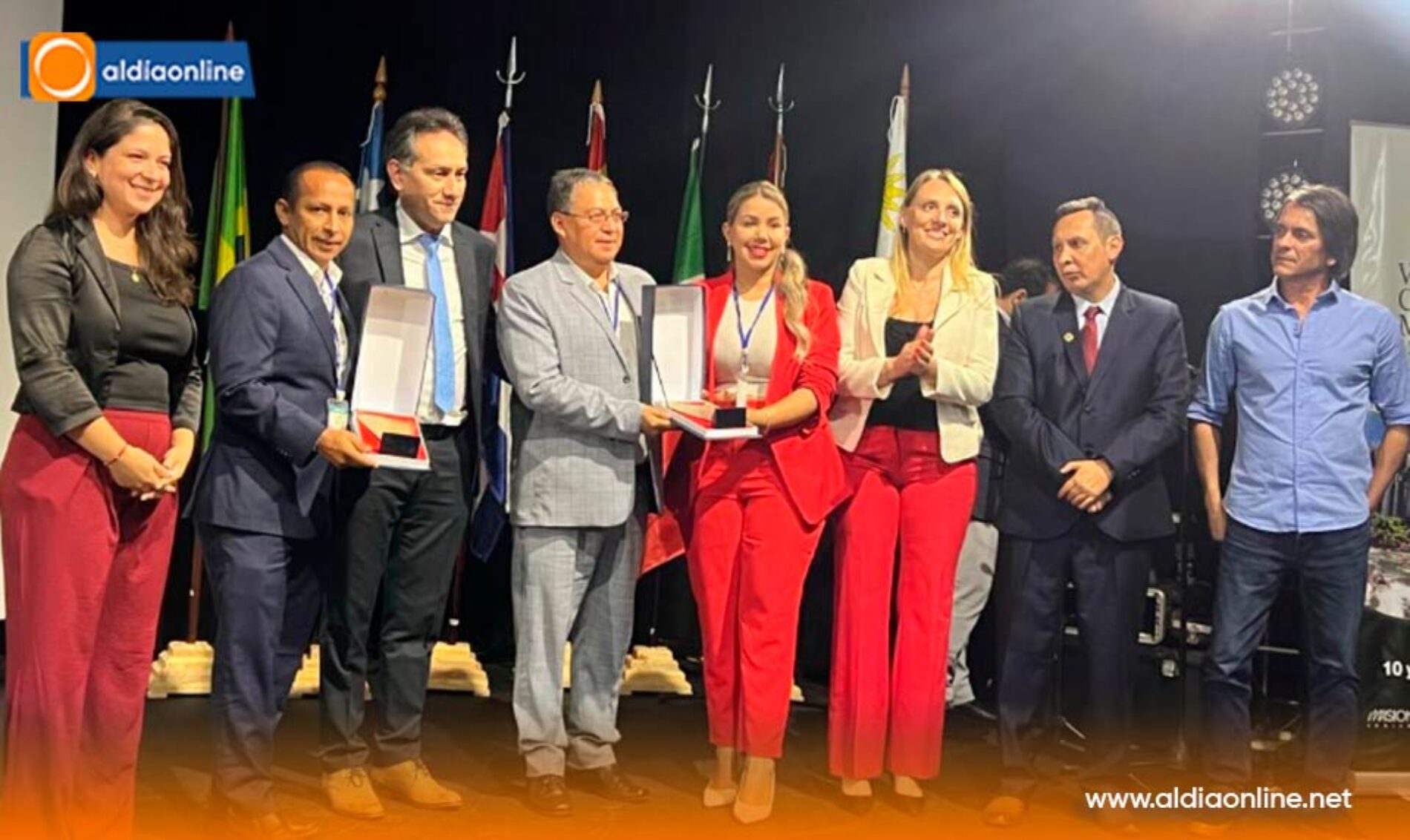 VICE PREFECTO DE COTOPAXI, RECIBIÓ “PREMIO MUNDIAL BUEN GOBIERNO” CON MOTIVO DEL VIII CUMBRE  MUNDIAL MONTECARLO, EN ARGENTINA