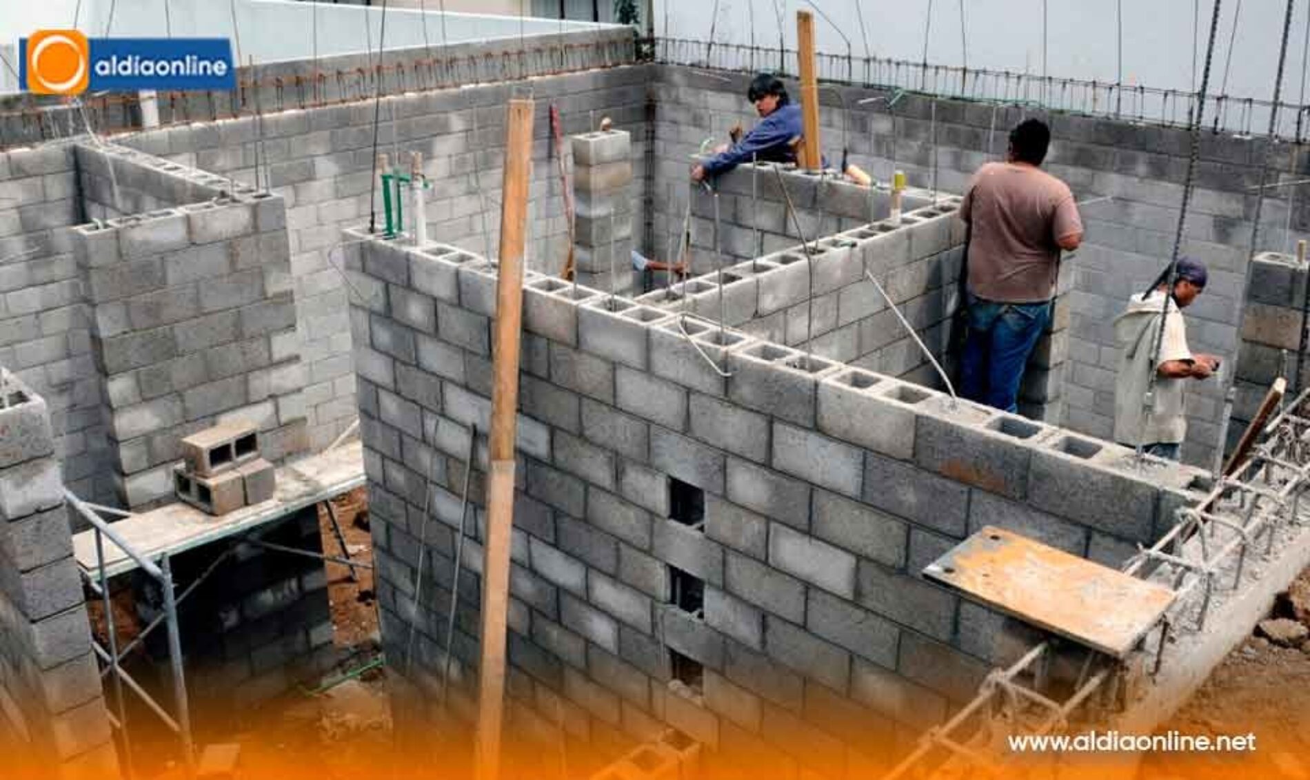 EL GADMIC SAQUISILÍ INFORMA A LA CIUDADANÍA QUE TODA EDIFICACIÓN DEBE CUMPLIR CON  LA NORMATIVA VIGENTE
