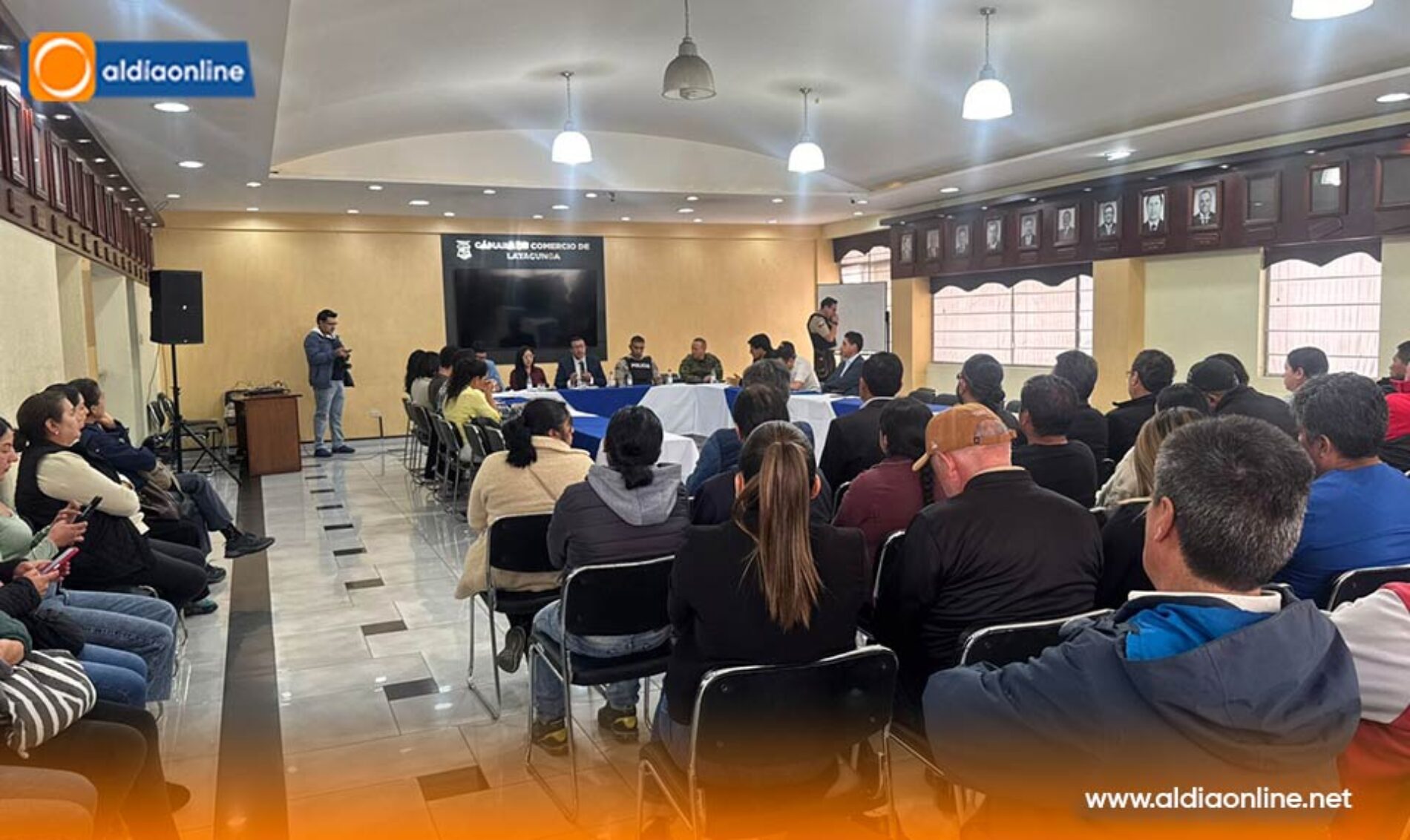 CÁMARA DE COMERCIO DE LATACUNGA DARÁ SEGUIMIENTO A PETICIÓN EN AYUDA DE COMERCIANTES