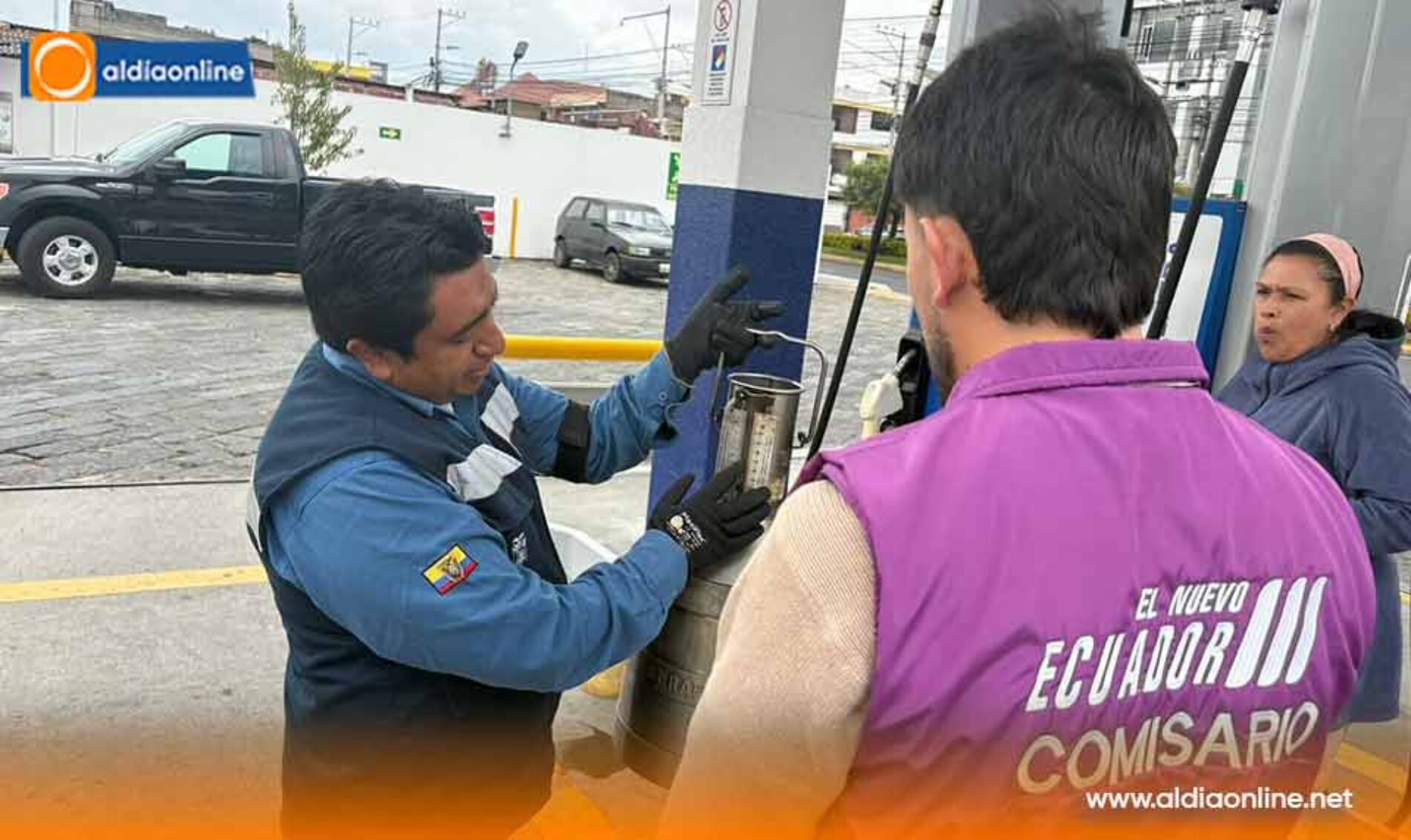 LA COMISARÍA NACIONAL DE LATACUNGA Y LA ARCH  REALIZARON OPERATIVOS DE CONTROL DE PRECIOS EN GASOLINERAS Y DISTRIBUIDORAS DE GAS DE USO DOMÉSTICO.