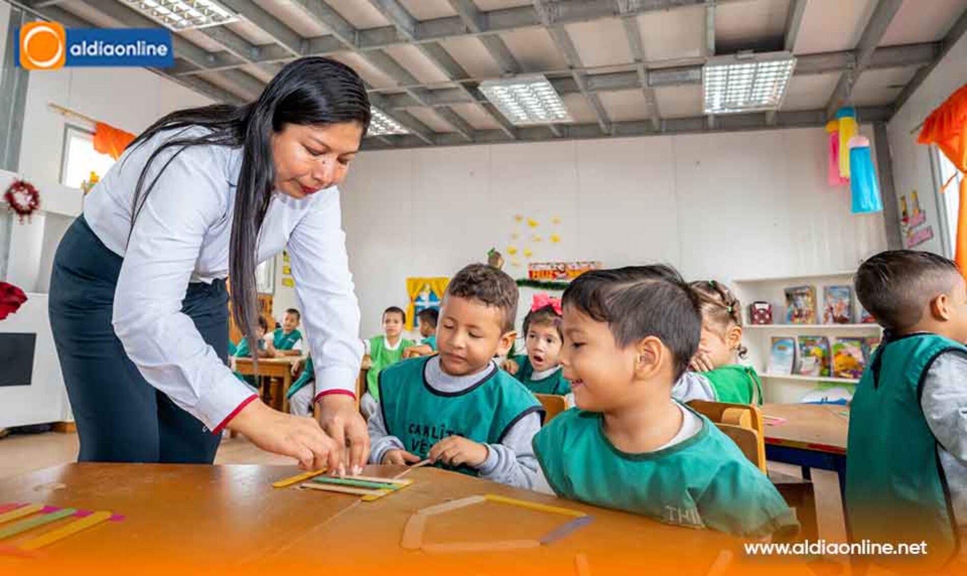 LA ESTRATEGIA “TIEMPO PARA SER DOCENTE”, BENEFICIA A 130 MIL DOCENTES DEL PAÍS