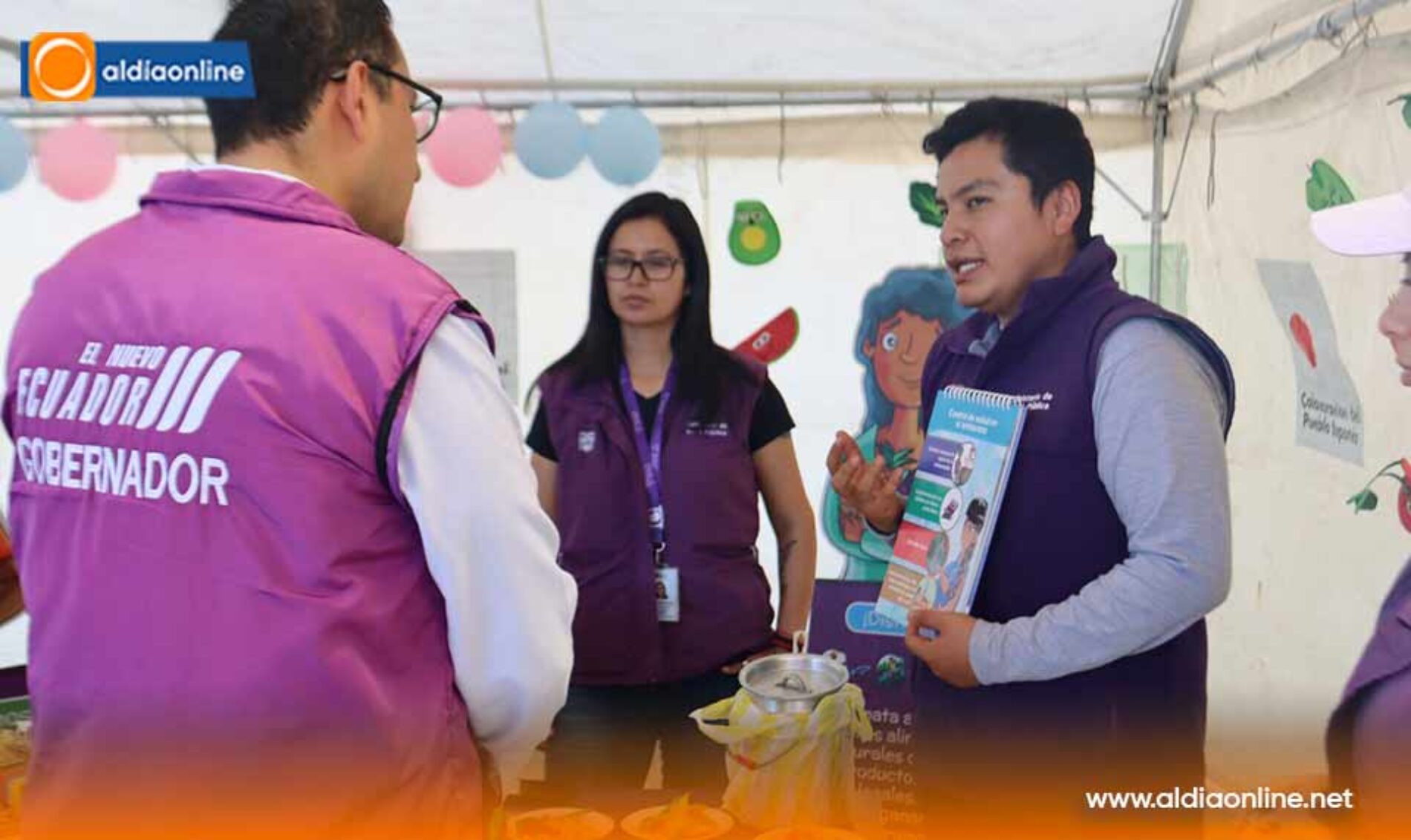 GOBERNADOR DE COTOPAXI ENTREGÓ KITS DE AYUDA HUMANITARIA EN EL CANTÓN SIGCHOS