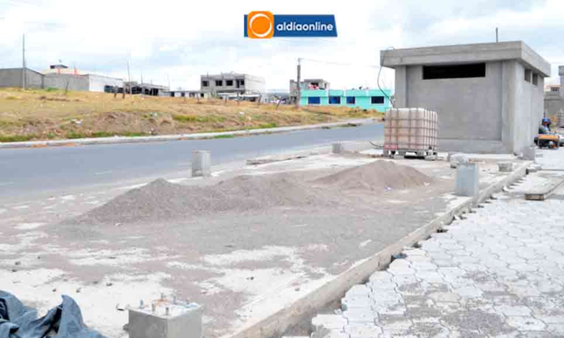 PLAZA EN CARLOSAMA DESTINADA PARA VENTA DE HIERBA EN DOS SEMANAS ESTARÍA LISTA EN SAQUISILÍ (VIDEO)