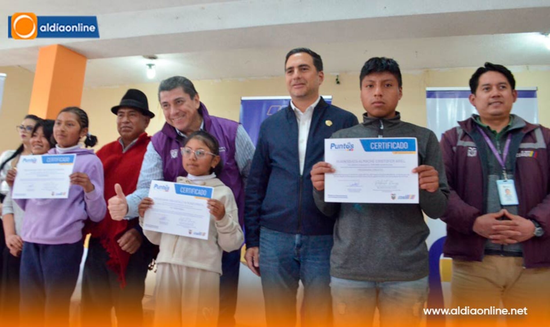 MINISTRO DE TELECOMUNICACIONES HIZO ENTREGA DE 100 CERTIFICADOS DE CAPACITACIÓN EN SAQUISILÍ (VIDEO)