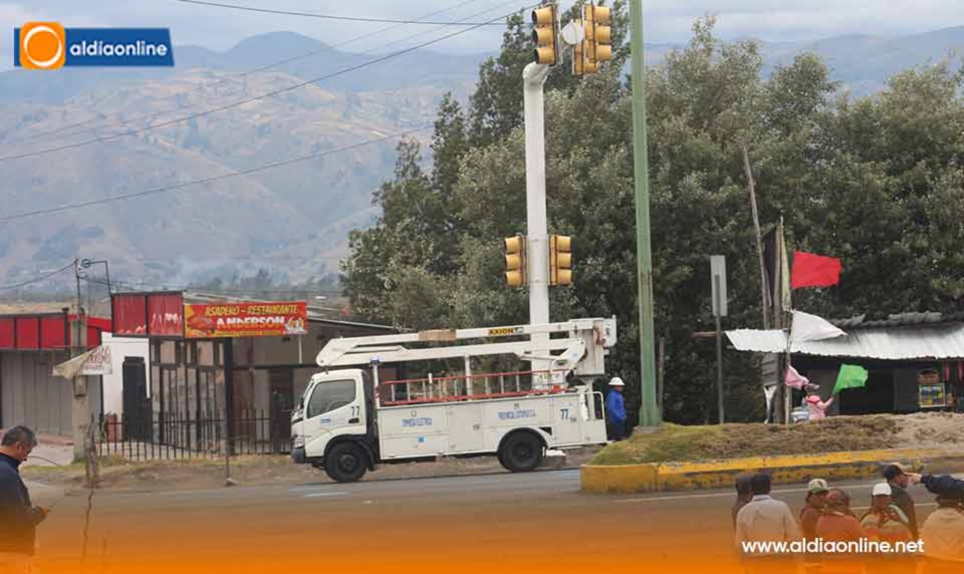 GOBERNADOR DE COTOPAXI MANTUVO REUNIÓN CON DIRIGENTES DEL BARRIO CHAN LLEGANDO ACUERDOS FAVORABLES