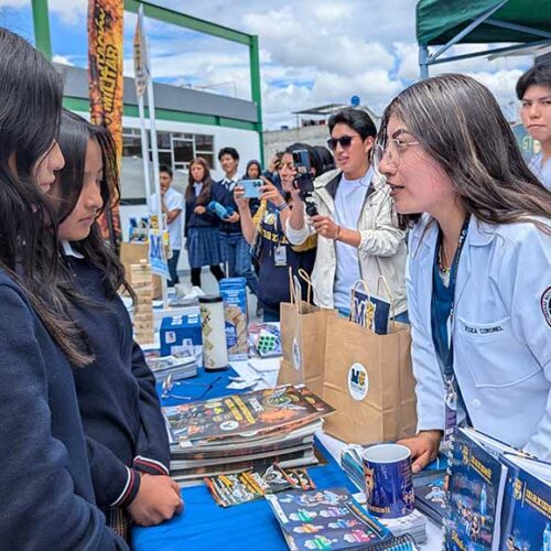 ALCALDÍA DE SALCEDO ORGANIZO FERIA UNIVERSITARIA “DEL COLE A LA U”