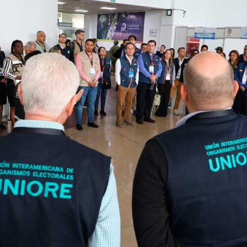 CNE ACREDITA A OBSERVADORES NACIONALES E INTERNACIONALES PARA EL REFERÉNDUM Y CONSULTA POPULAR 2025