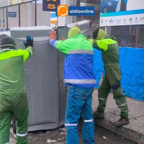 EPAGAL ACTÚA CON RAPIDEZ TRAS AFECTACIÓN A CONTENEDOR  EN LA AV. ELOY ALFARO