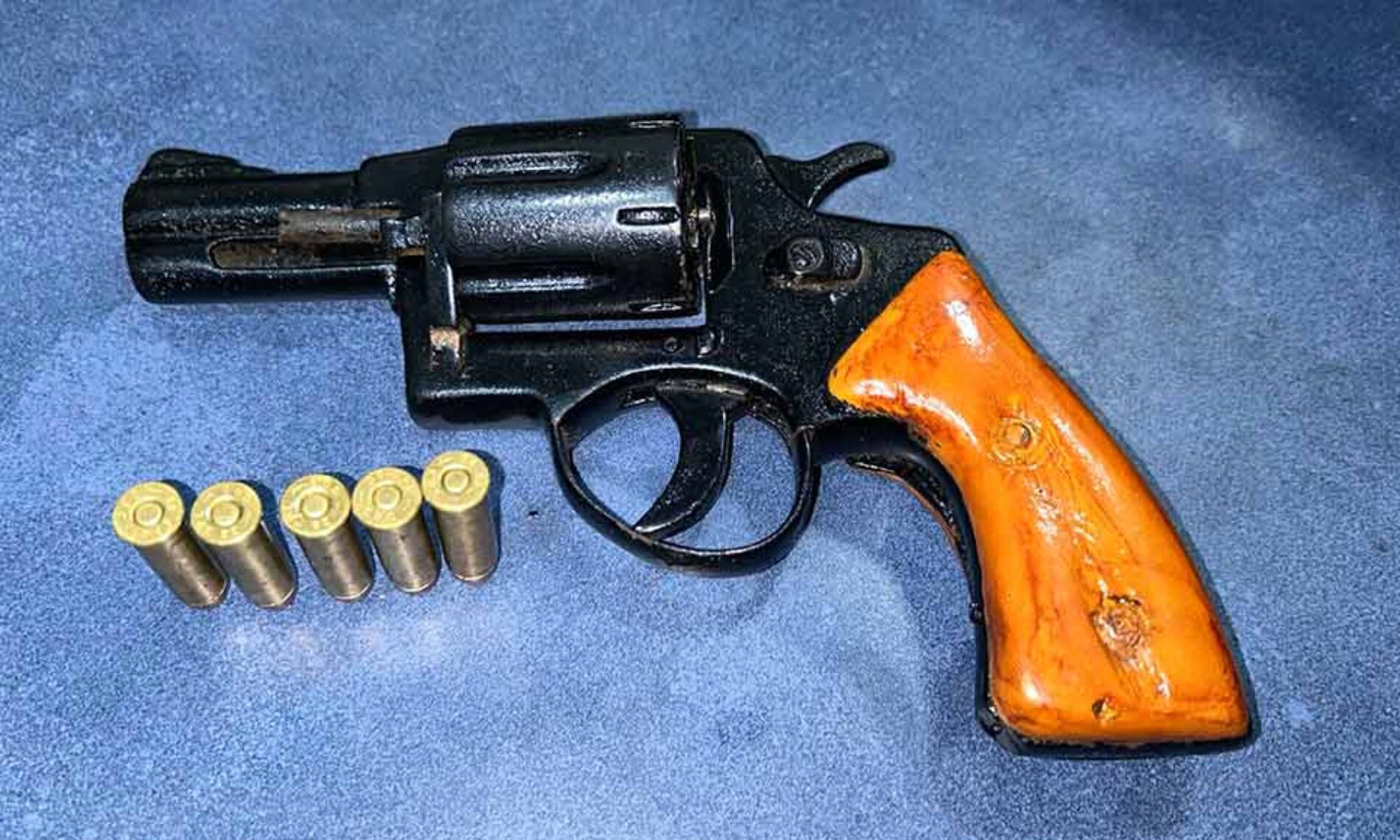 APREHENDIDO CIUDADANO CON ARMA DE FUEGO EN LA MANÁ