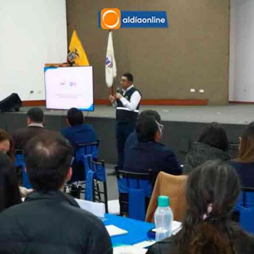 AUTORIDADES ELECTORALES DE COTOPAXI SE CAPACITAN PARA EL REFERÉNDUM Y CONSULTA 2025