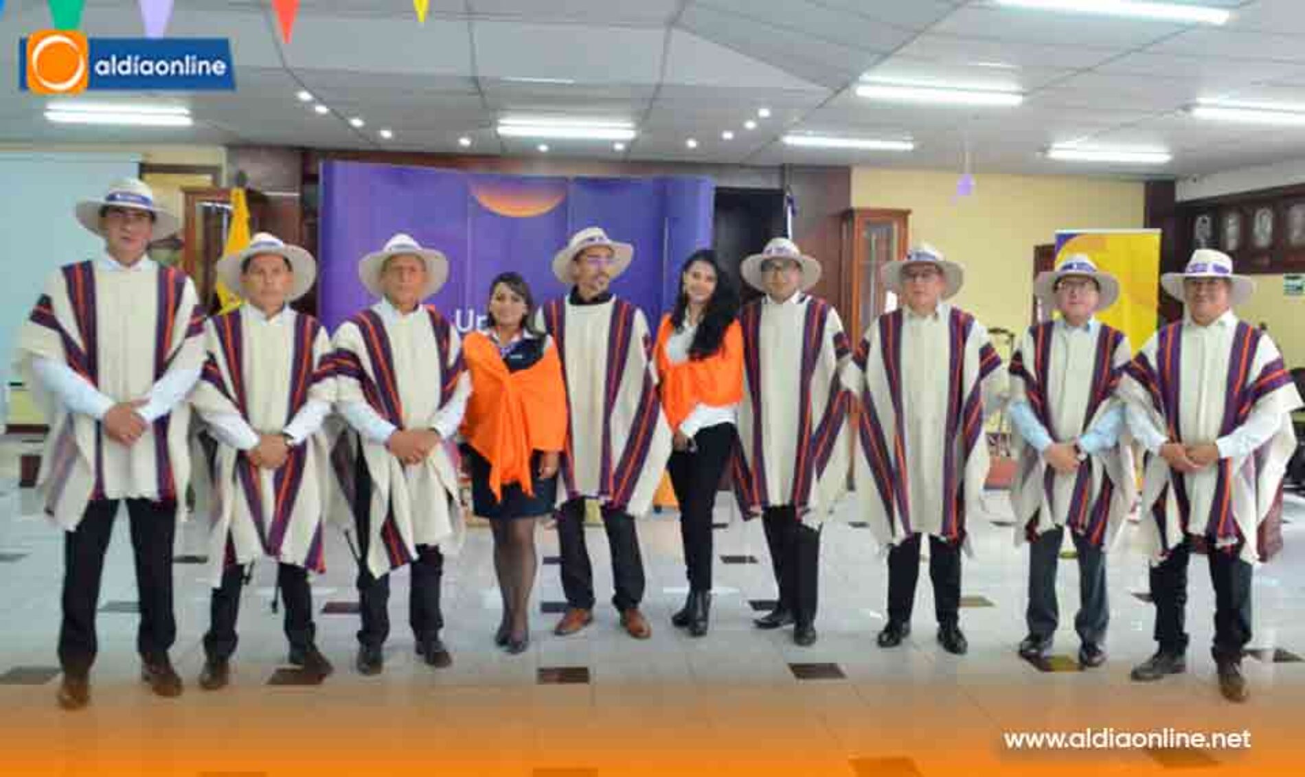 UNIVERSIDAD INDOAMÉRICA SE SUMA A LA FIESTA DE LA MAMA NEGRA CON LA TRADICIONAL JOCHA DEL ABANDERADO (VIDEO)