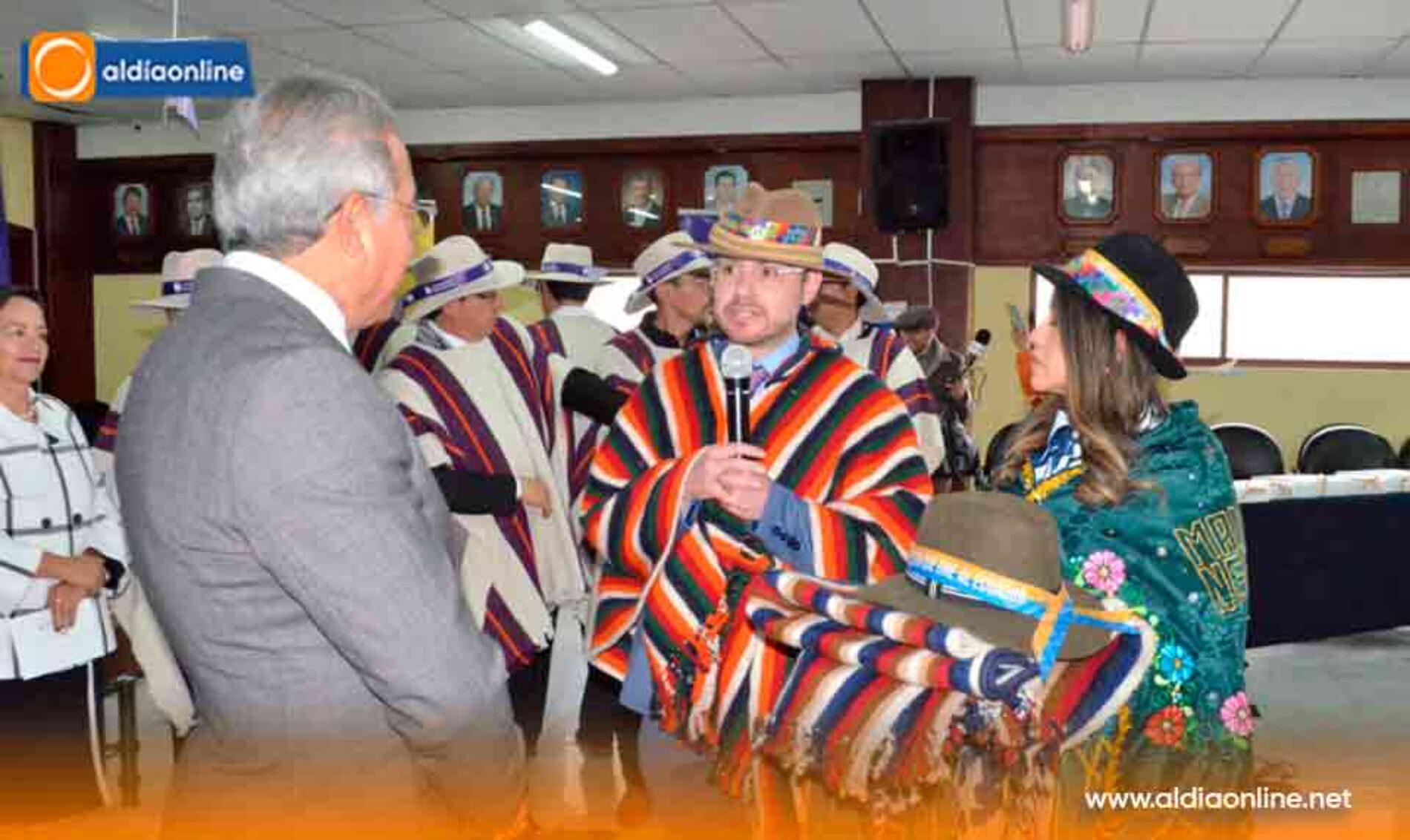 UNIVERSIDAD INDOAMÉRICA SE SUMA A LA FIESTA DE LA MAMA NEGRA CON LA TRADICIONAL JOCHA DEL ABANDERADO (VIDEO)