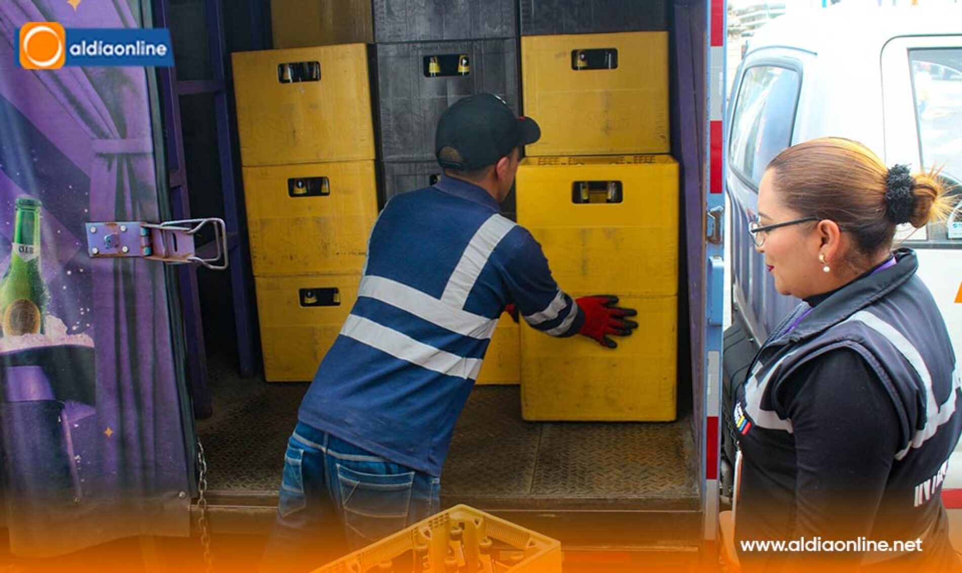 INTENDENCIA DE POLICÍA DE LATACUNGA DECOMISA 672 BOTELLAS DE CERVEZA REETIQUETADA TRAS ALERTA DE CERVECERÍA NACIONAL