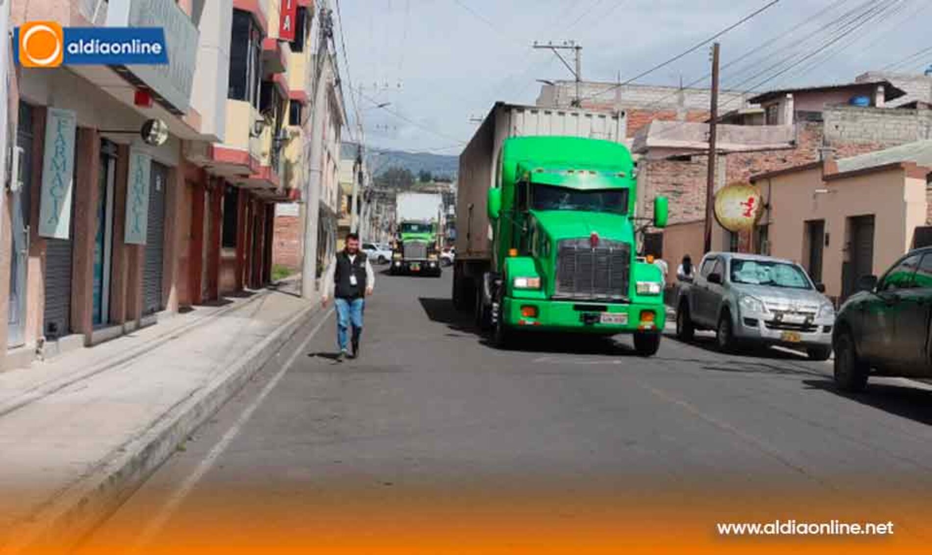 CNE COTOPAXI RECIBE LOS PAQUETES ELECTORALES PARA EL REFERÉNDUM Y CONSULTA POPULAR 2025