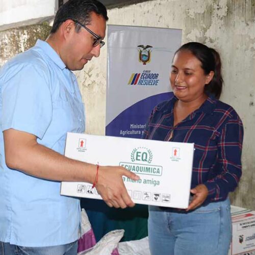 GOBERNADOR PARTICIPA EN LA ENTREGA DE PAQUETES TECNOLÓGICOS PARA FORTALECER PRODUCCIÓN AGRÍCOLA EN LA MANÁ
