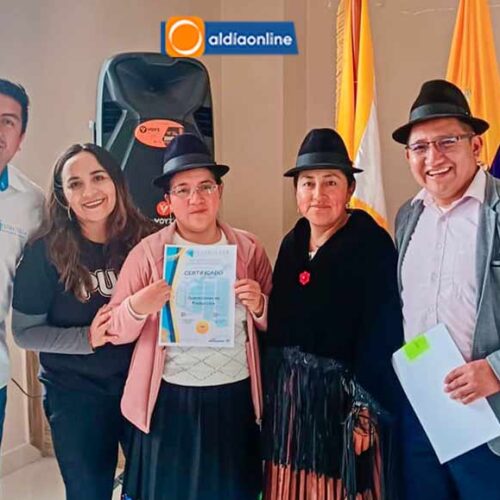 GAD PARROQUIAL DE ZUMBAHUA CERTIFICA A MUJERES EMPRENDEDORAS EN ELABORACIÓN DE PAN Y GALLETAS A BASE DE HARINA DE PAPA