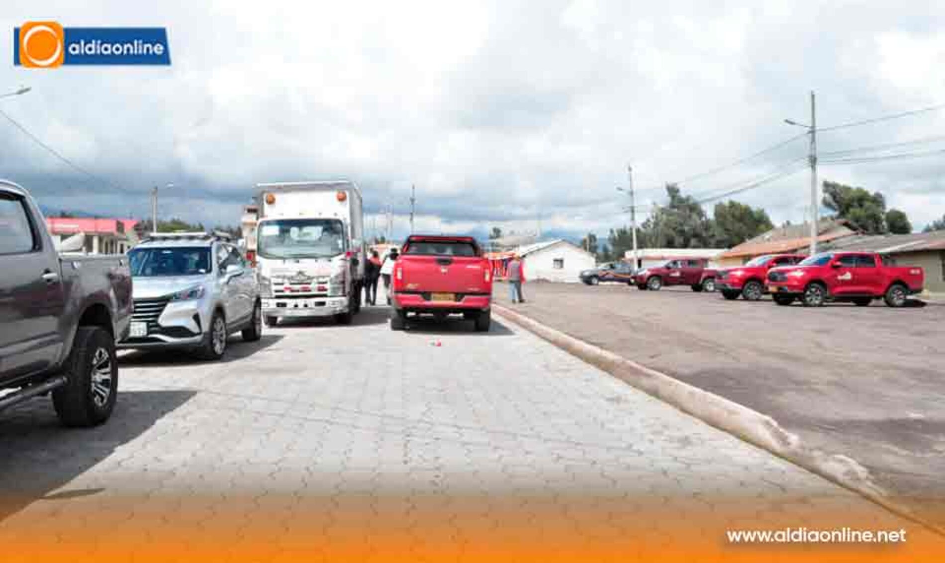 BARRIO GOTERA YÁNEZ INAUGURA 800 METROS DE ADOQUINADO CON APORTE DE LA PREFECTURA DE COTOPAXI. (VIDEO)