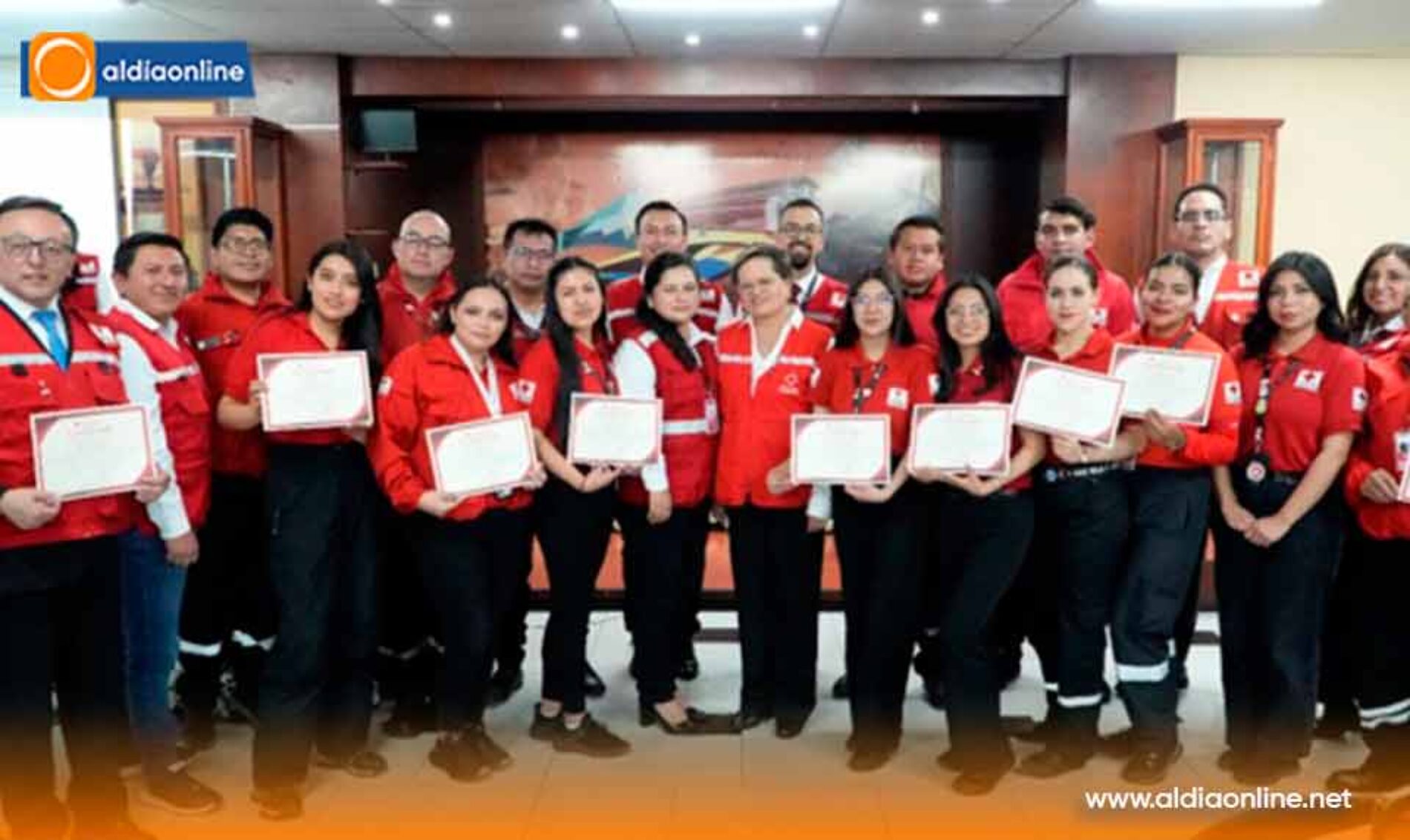 CRUZ ROJA COTOPAXI RECONOCE LA ENTREGA Y DEDICACIÓN DE SUS VOLUNTARIOS EN EL DÍA INTERNACIONAL DEL VOLUNTARIADO
